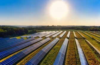 dlaczego słońce świeci