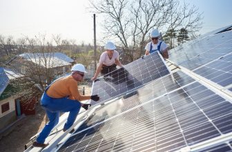 Opłata mocowa a fotowoltaika – ile można zaoszczędzić na opłatach, montując panele słoneczne?
